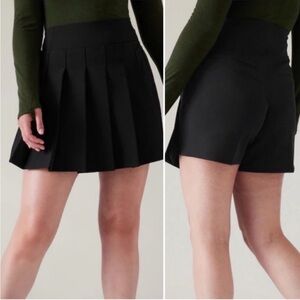 Athleta Endless Pleated Front Black Skort Shorts Stretch Size 12